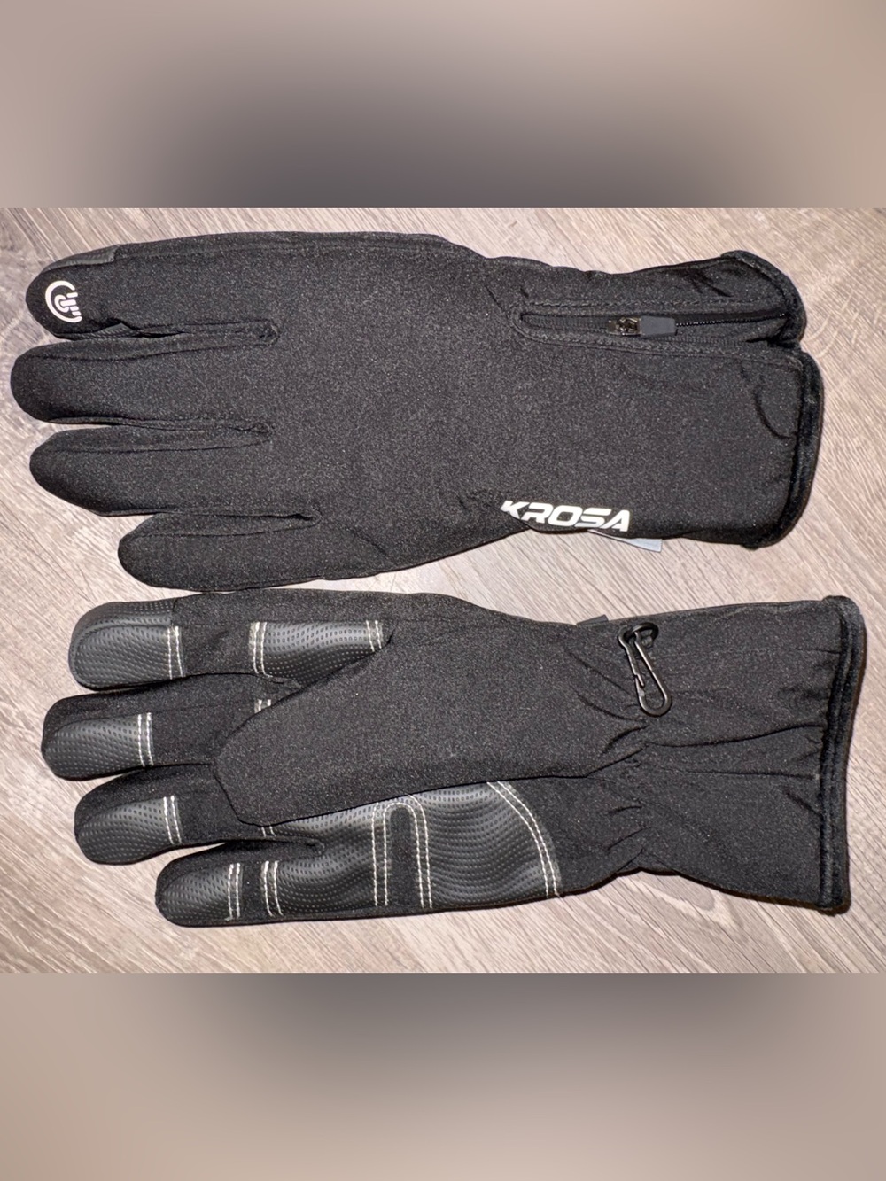 Krosa Black Cold-Weather Grip Gloves